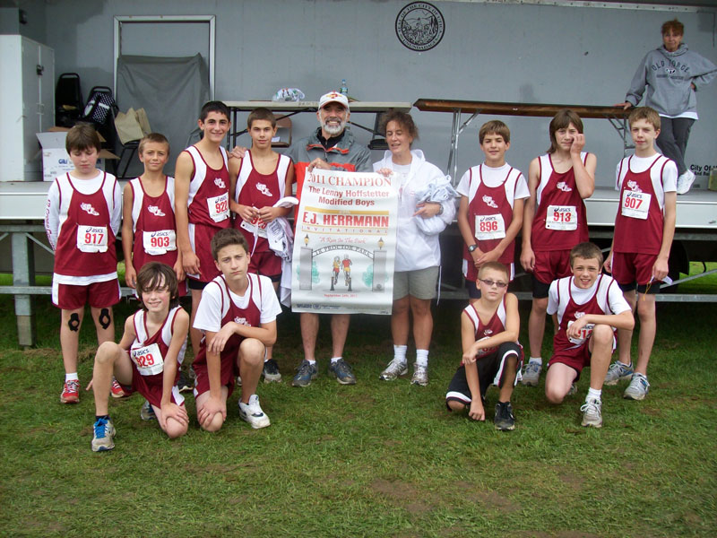 Image of the Lenny Hoffstetter Boys Modified winning team Scotia-Glenville