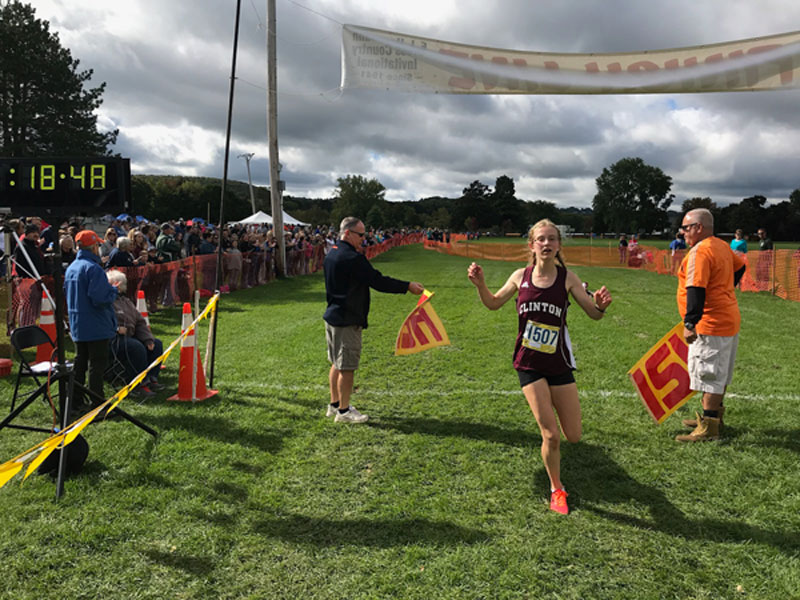 Image of the Dave D'Alessandro Girls Varsity race winner Eva Borton from Clinton