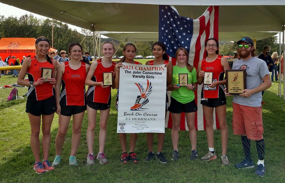 Image of the John Convertino Girls Varsity winning team Mohonasen