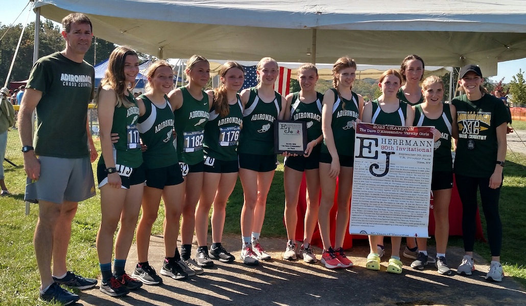 Image of the Dave D'Alessandro Girls Varsity winning team Adirondack