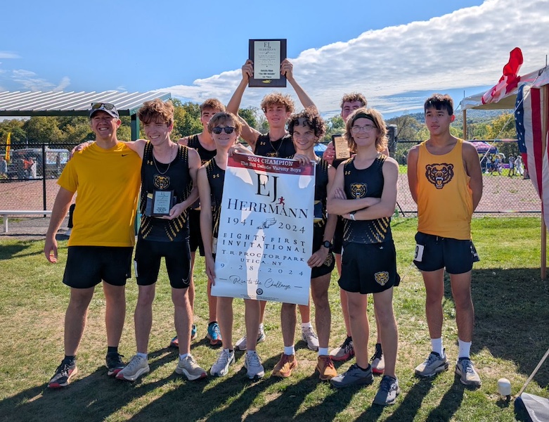 Image of the Bill DeLude Boys Varsity winning team Canton